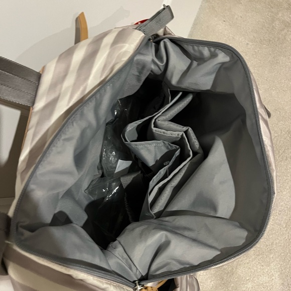 Skip Hop Riverside Diaper Bag Oyster Stripe - Picture 8 of 8